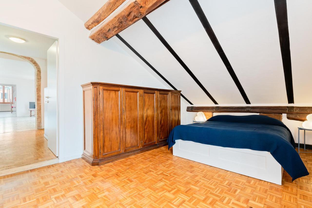 ヴェネツィアPonte Di Rialto Penthouse With Panoramic Terraceアパートメント エクステリア 写真